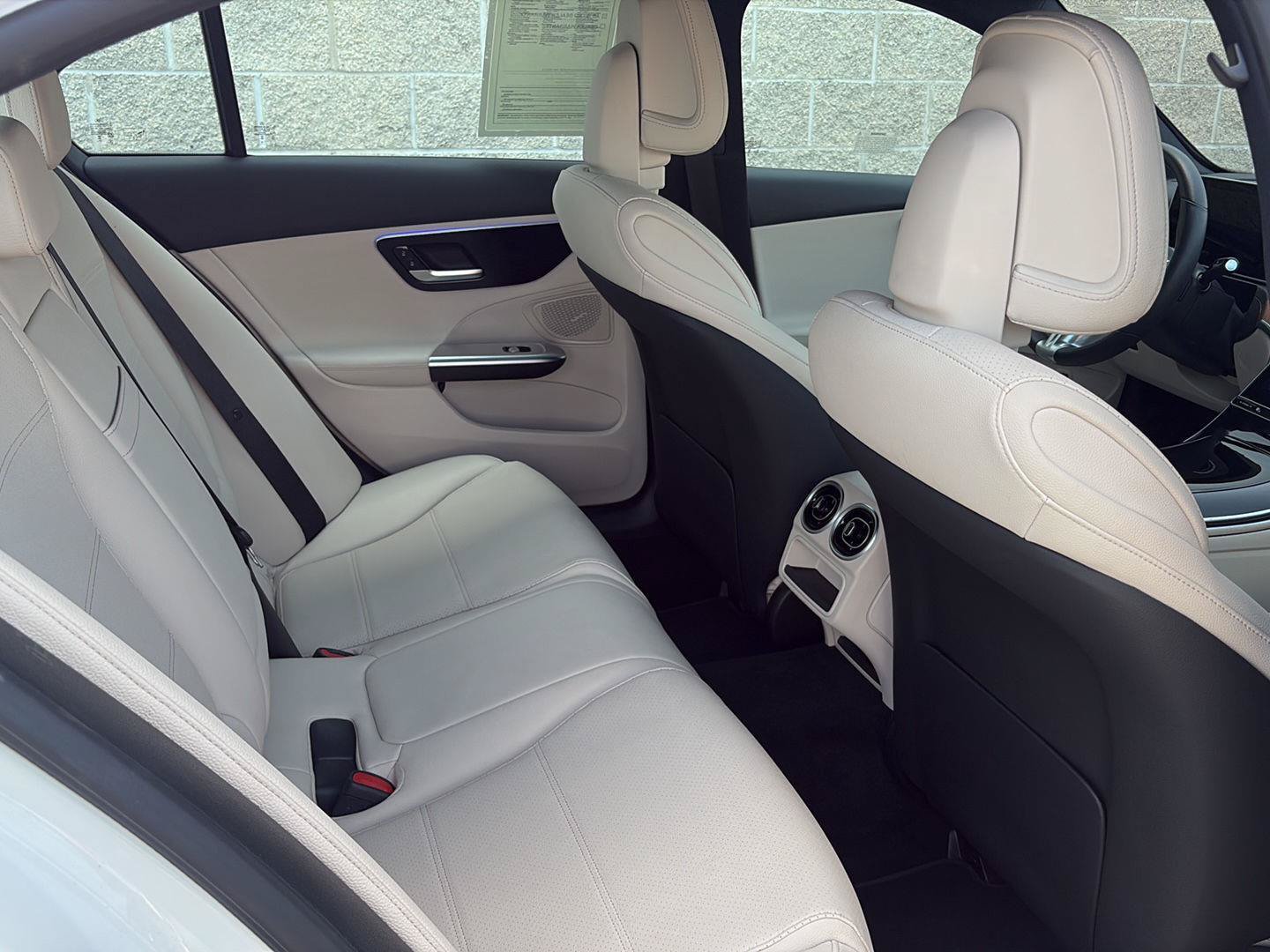 Used 2025 Mercedes-Benz C 300 4MATIC Sedan image 25