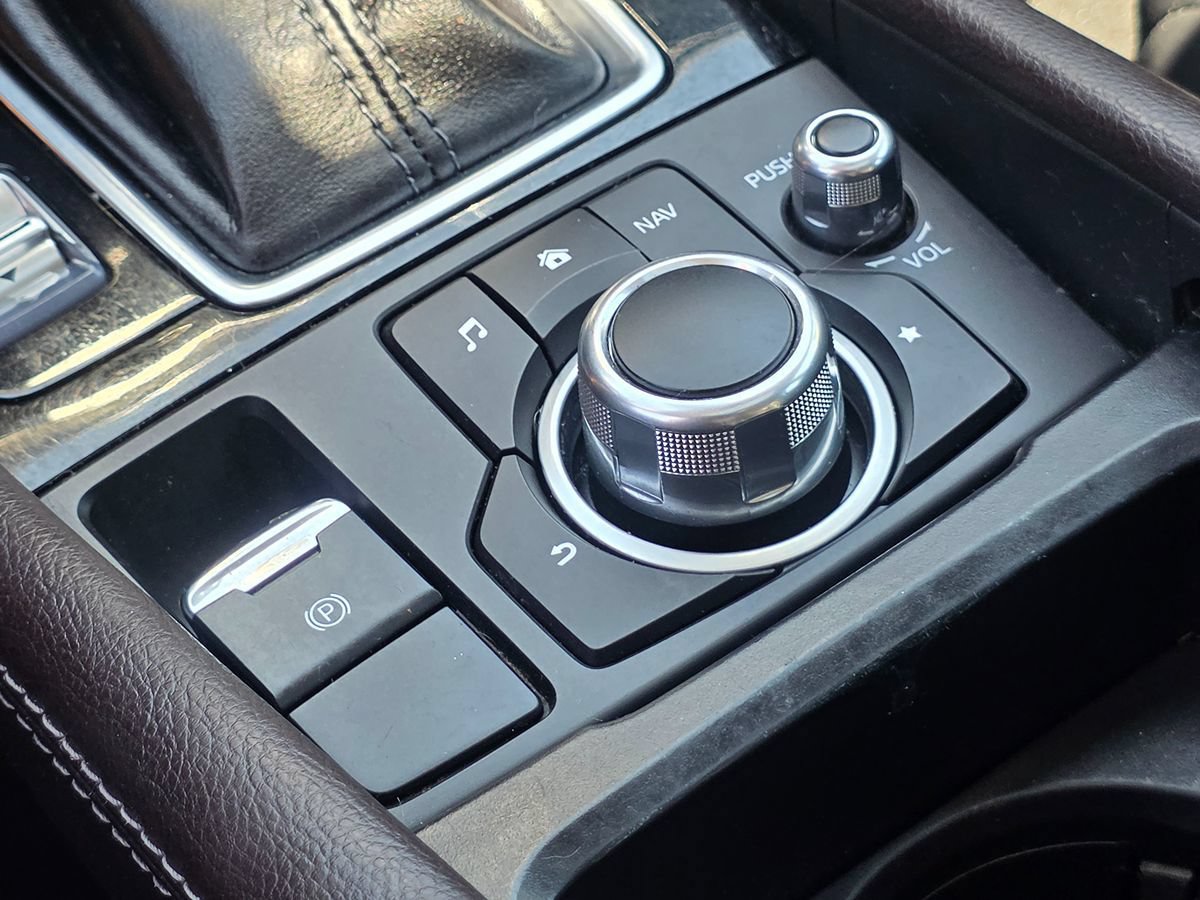 Used 2018 MAZDA MAZDA3 Touring FWD image 41