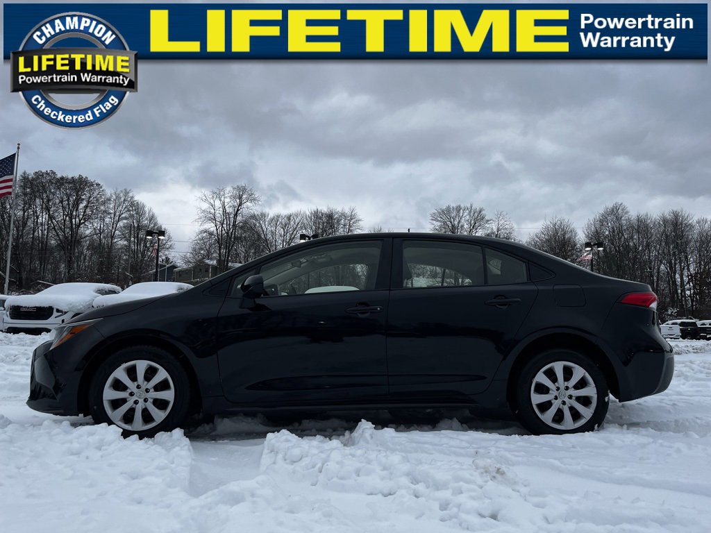 Used 2024 Toyota Corolla LE image 9