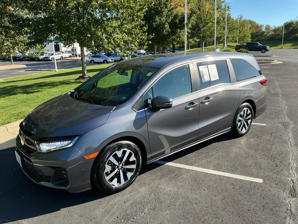 Used 2025 Honda Odyssey EX-L image 4