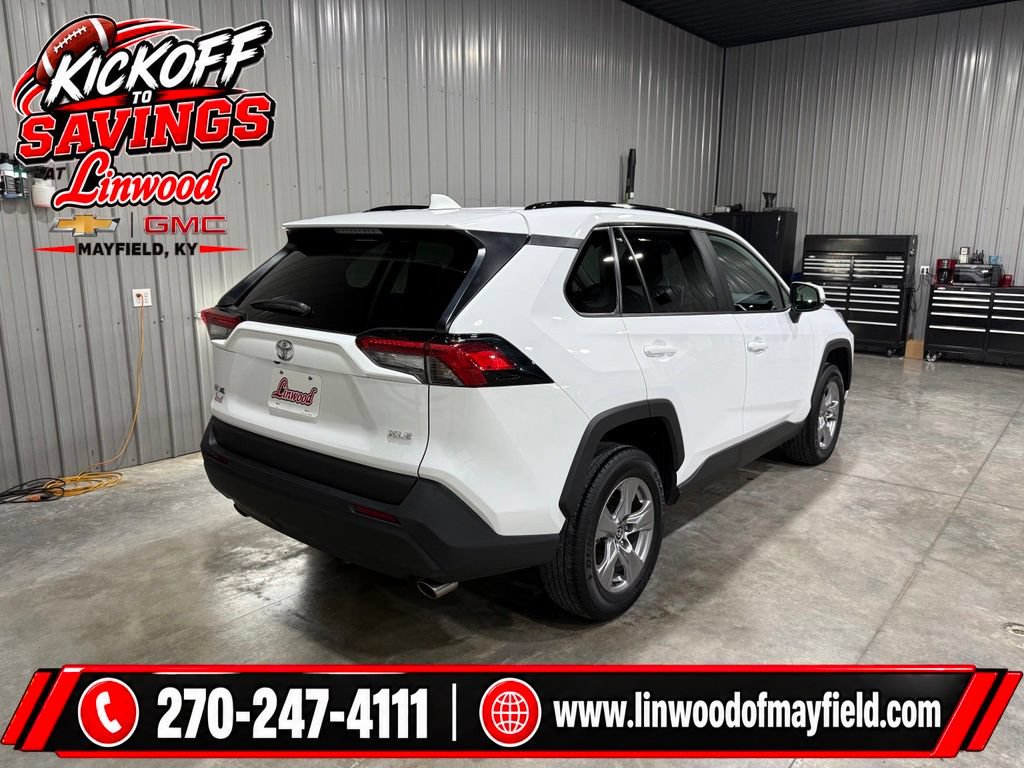 Used 2025 Toyota RAV4 XLE FWD image 2