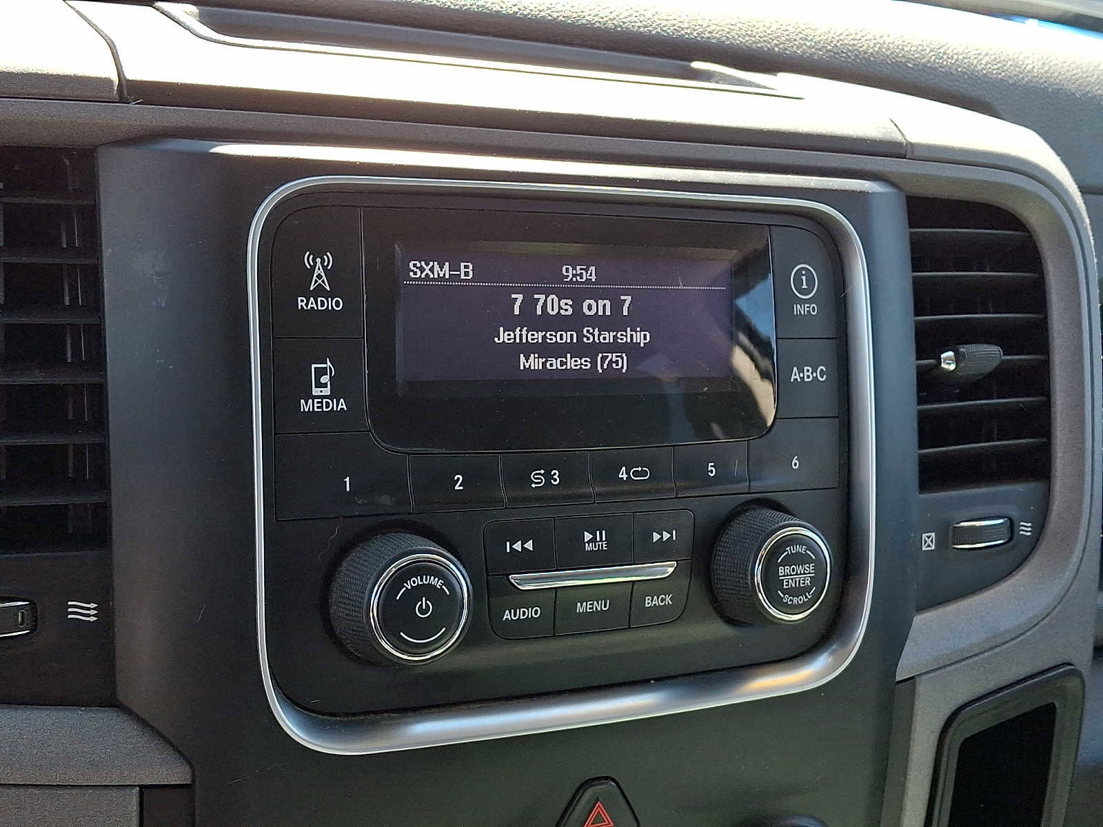 Used 2015 RAM 1500 Express AWD/4WD image 16