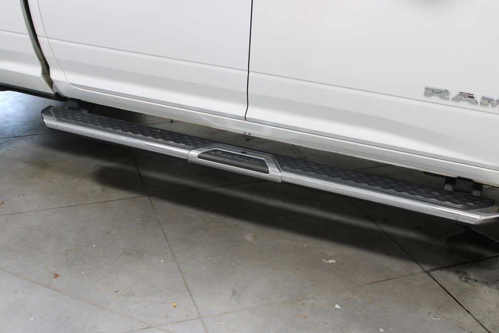 Used 2022 RAM 3500 Big Horn image 12