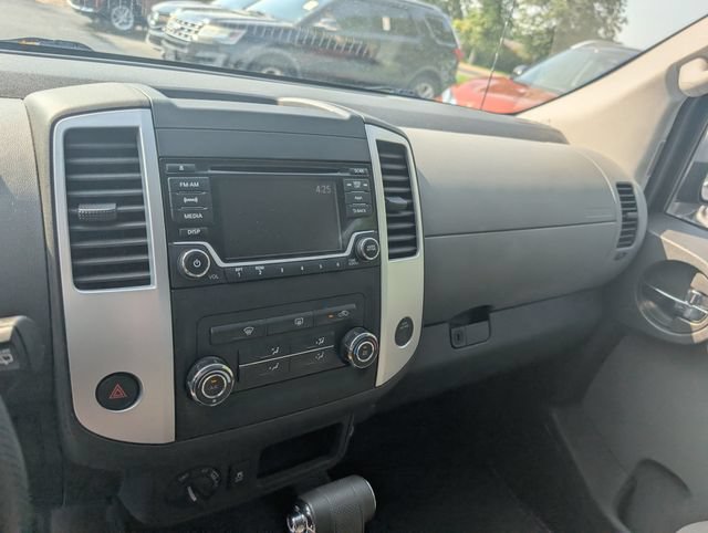 Used 2015 Nissan Xterra S w/ Value Package AWD/4WD image 19