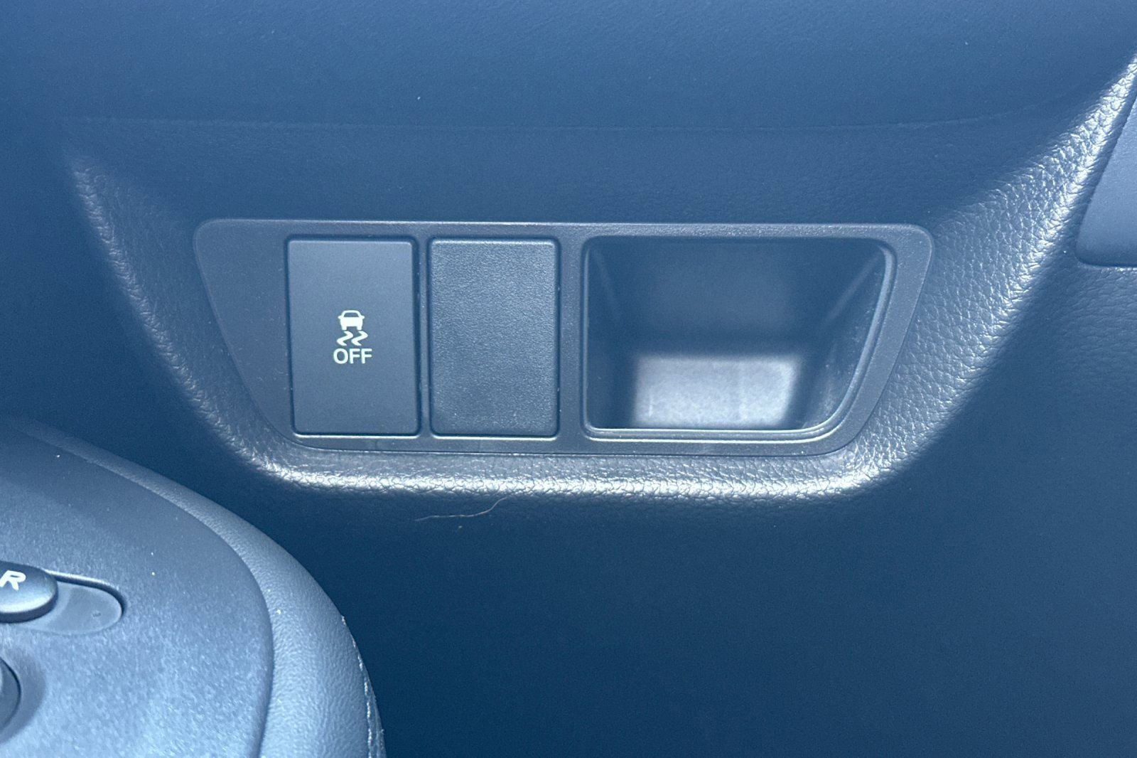 Certified 2026 Honda HR-V LX image 31