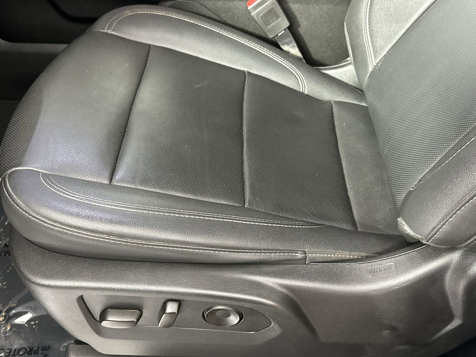 Used 2024 Chevrolet Silverado 1500 LTZ image 16