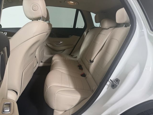 Used 2022 Mercedes-Benz GLC 300 4MATIC image 21
