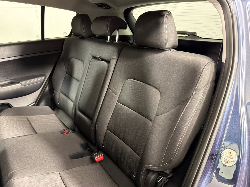 Used 2021 Kia Sportage LX image 20