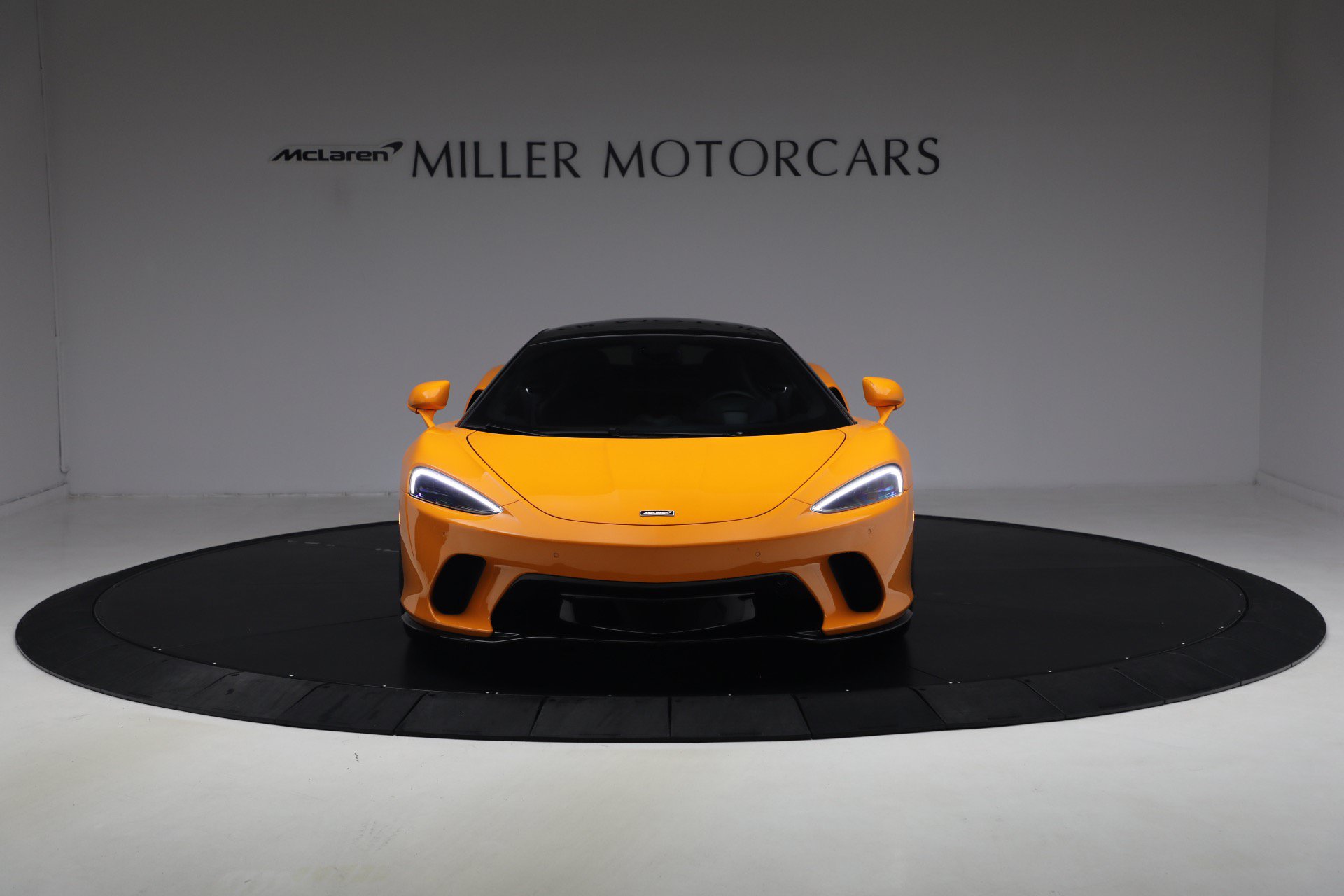Used 2023 McLaren GT RWD image 12