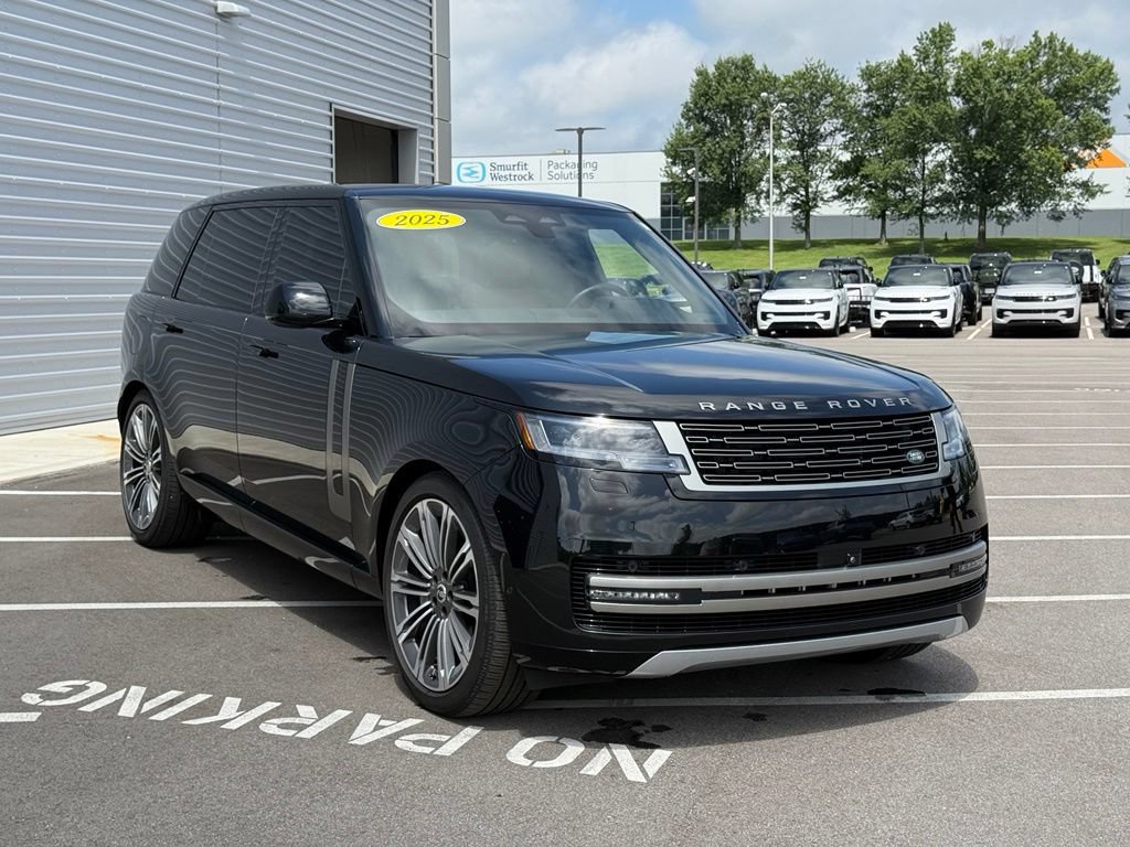 Certified 2025 Land Rover Range Rover Long Wheelbase SE AWD/4WD image 4