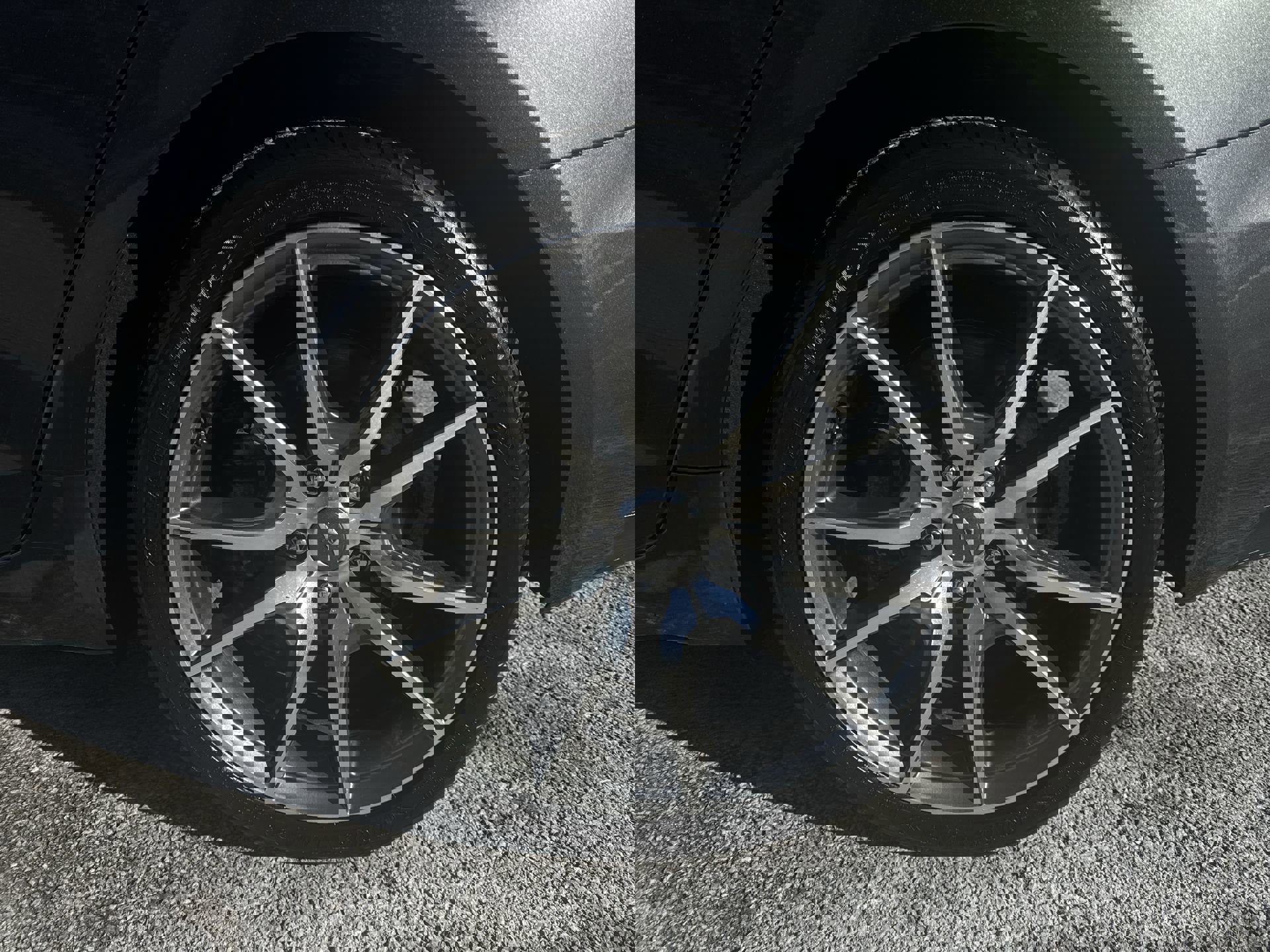 Used 2023 Genesis G70 2.0T image 32