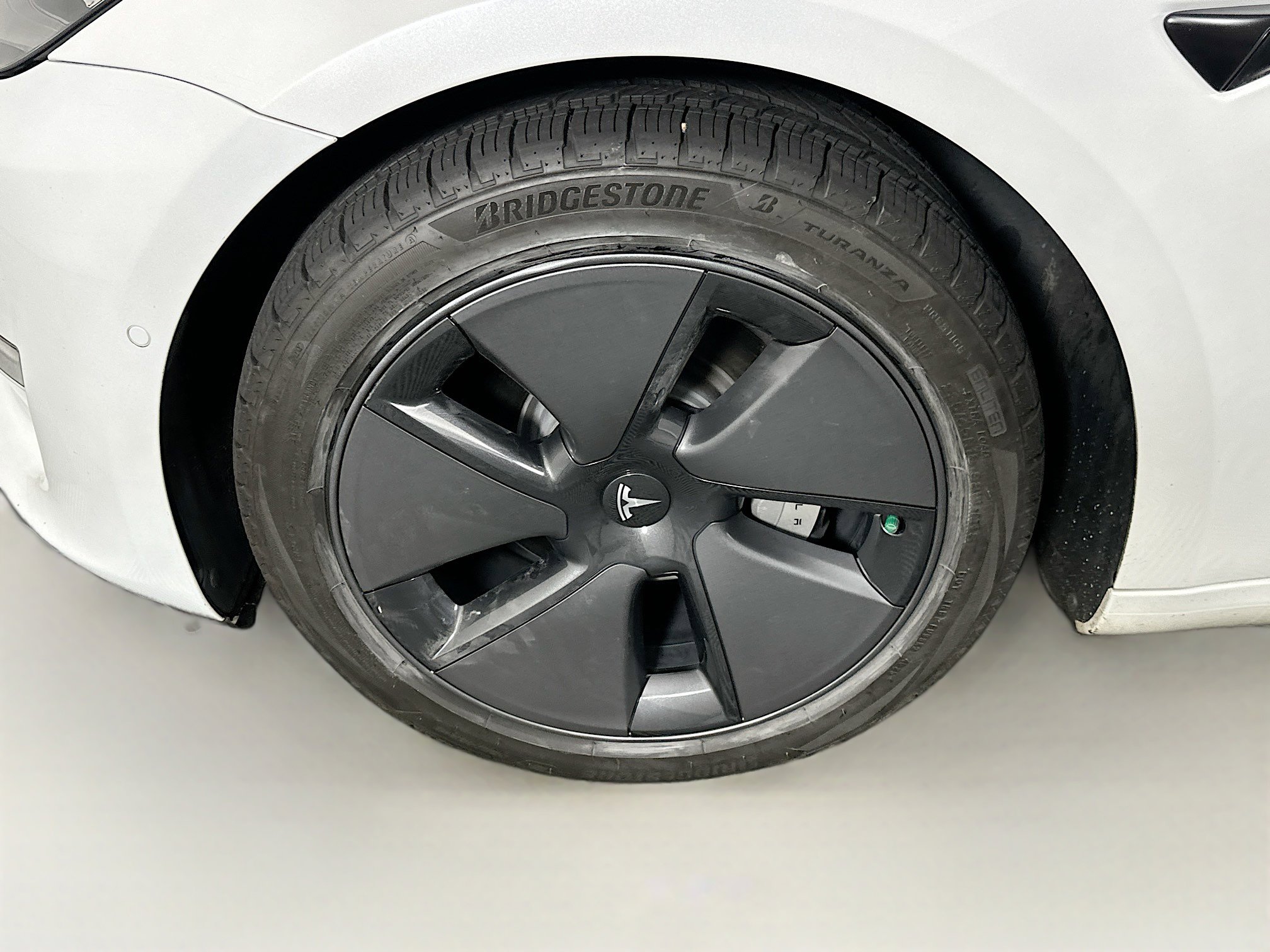 Used 2021 Tesla Model 3 Standard Range Plus RWD image 11