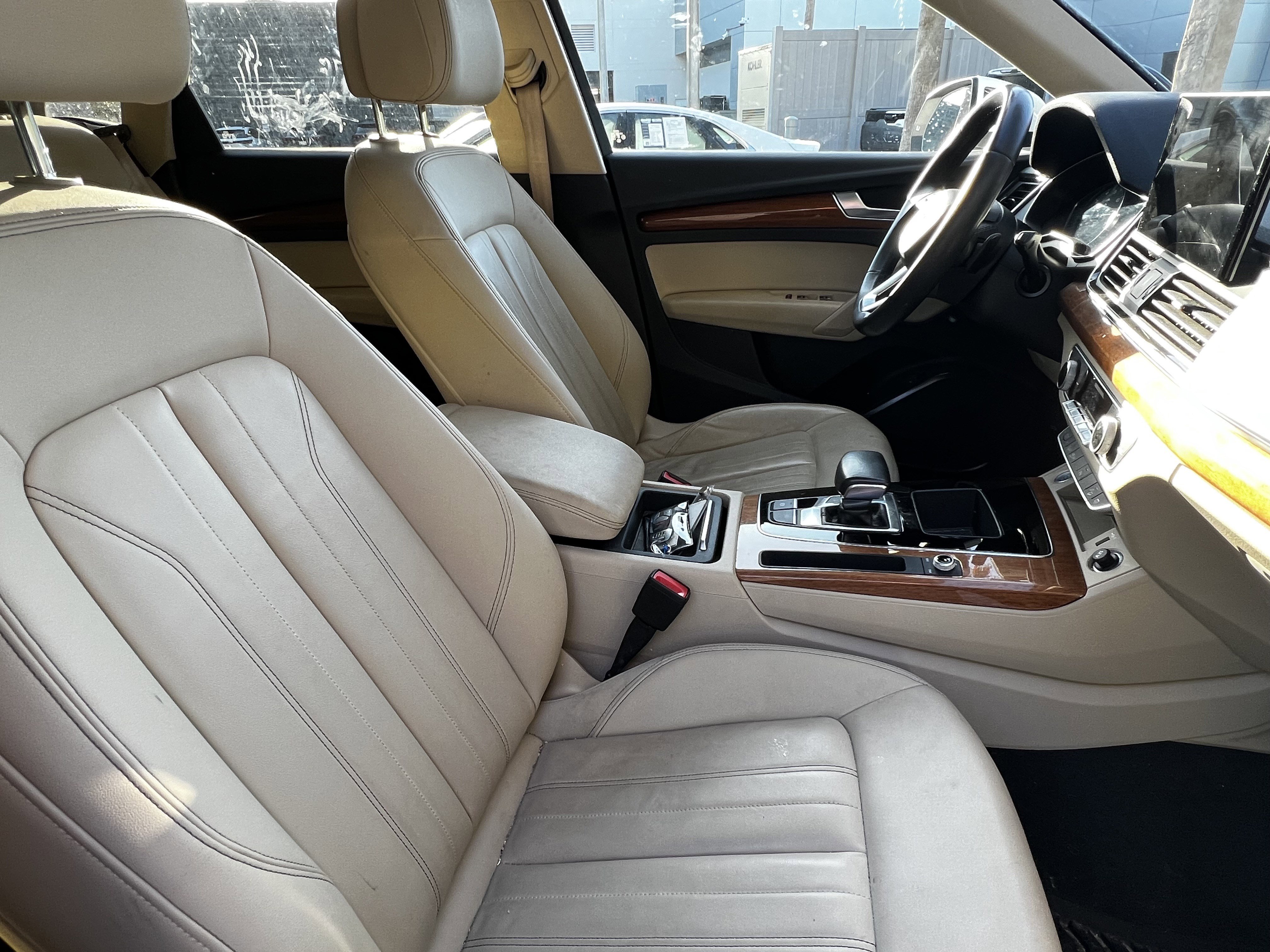 Used 2021 Audi Q5 Premium w/ Convenience Package image 39