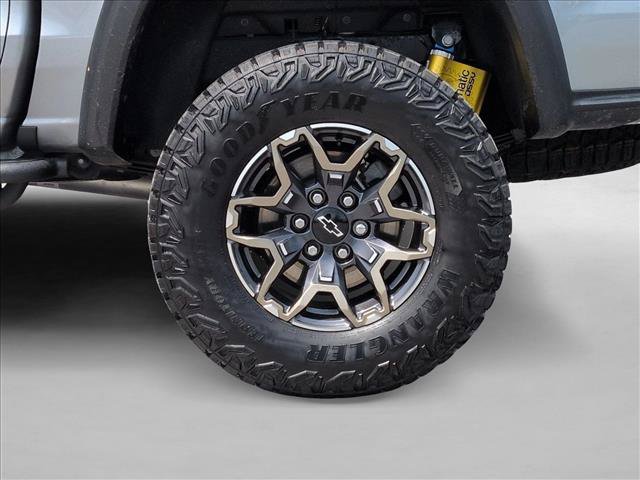 Used 2024 Chevrolet Colorado ZR2 w/ ZR2 Convenience Package III AWD/4WD image 24