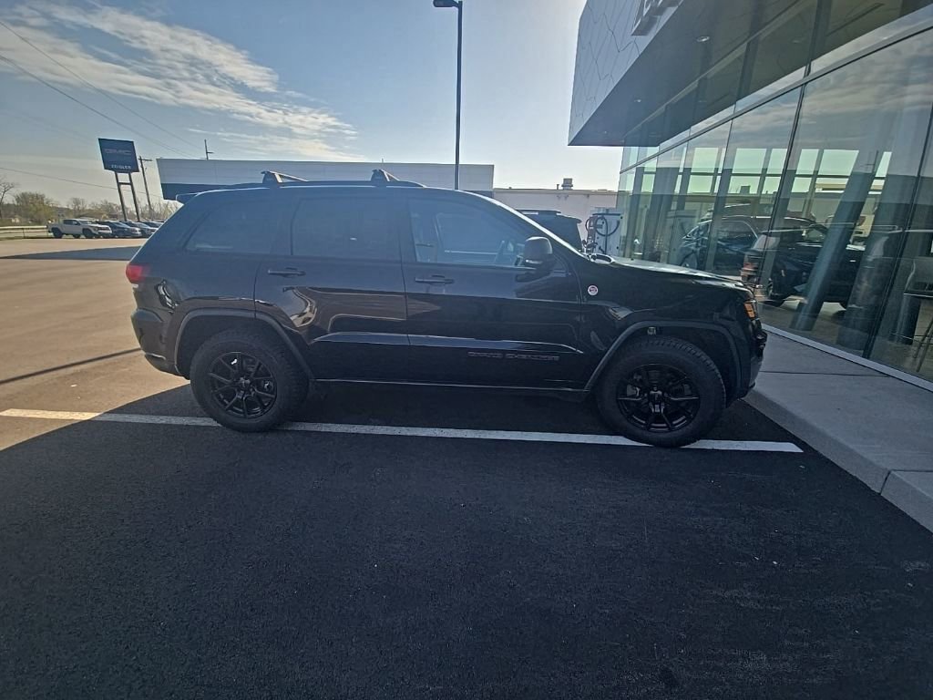 Used 2018 Jeep Grand Cherokee Trailhawk AWD/4WD image 3