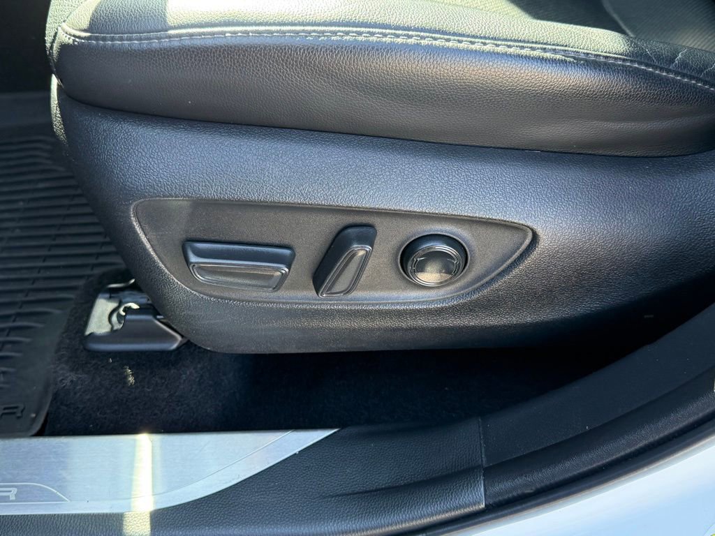 Used 2022 Toyota Highlander Platinum AWD/4WD image 27