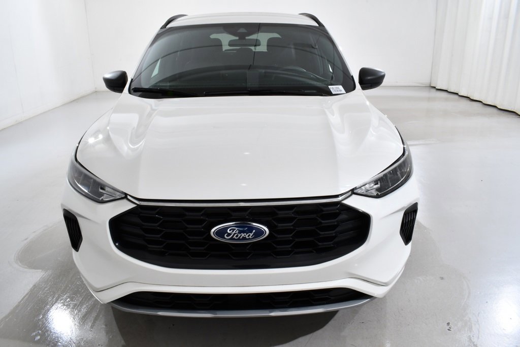 Used 2023 Ford Escape ST-Line w/ Tech Pack #1 image 3