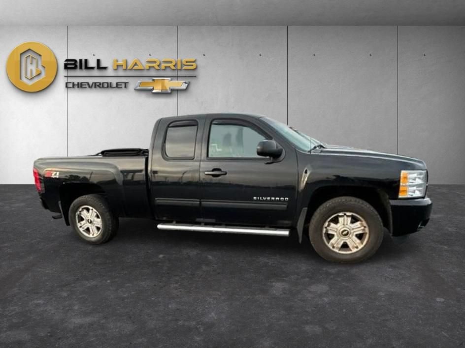 Used 2013 Chevrolet Silverado 1500 LTZ w/ LTZ Plus Package AWD/4WD image 4
