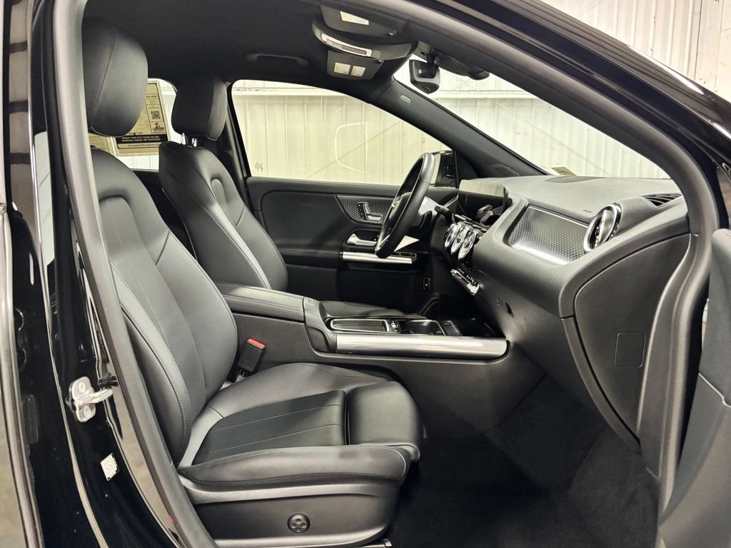 Used 2025 Mercedes-Benz GLA 250 image 23