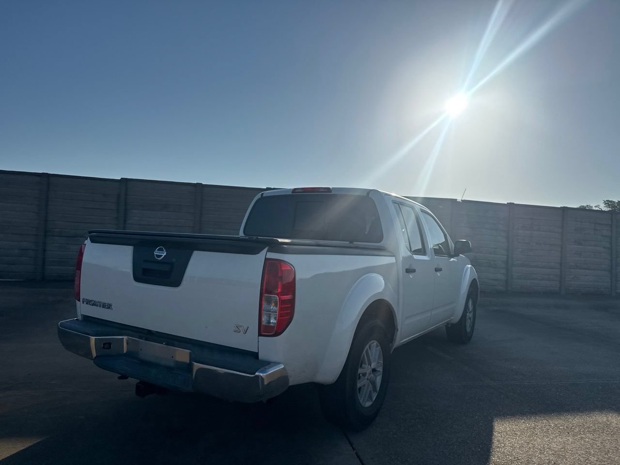 Used 2016 Nissan Frontier SV RWD image 18