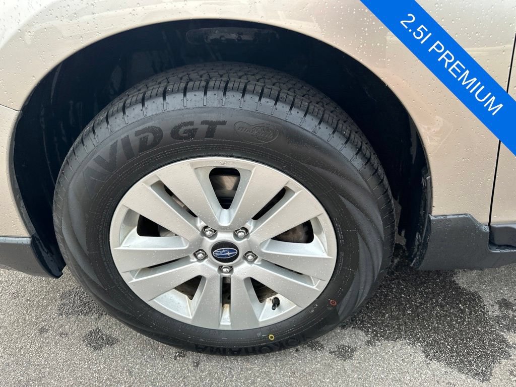 Used 2017 Subaru Outback 2.5i Premium AWD/4WD image 31
