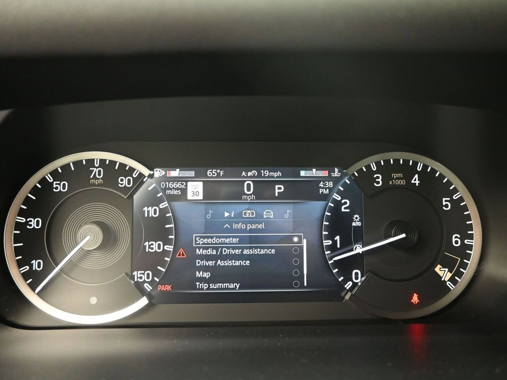 Used 2023 Land Rover Defender 110 S AWD/4WD image 10