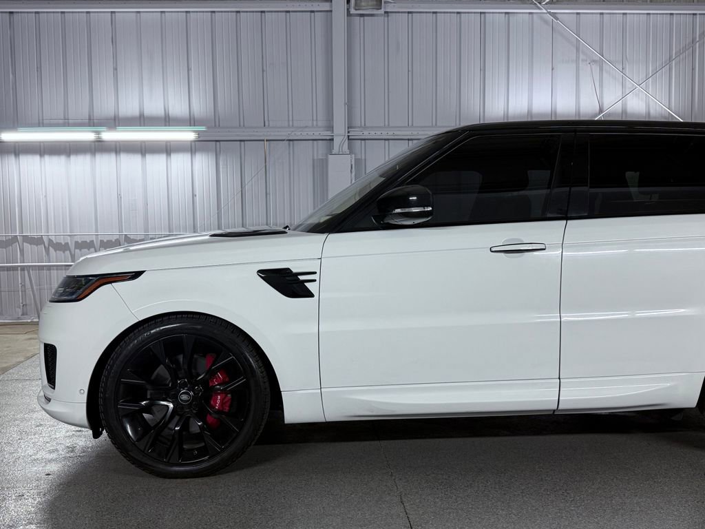 Used 2021 Land Rover Range Rover Sport HST image 12