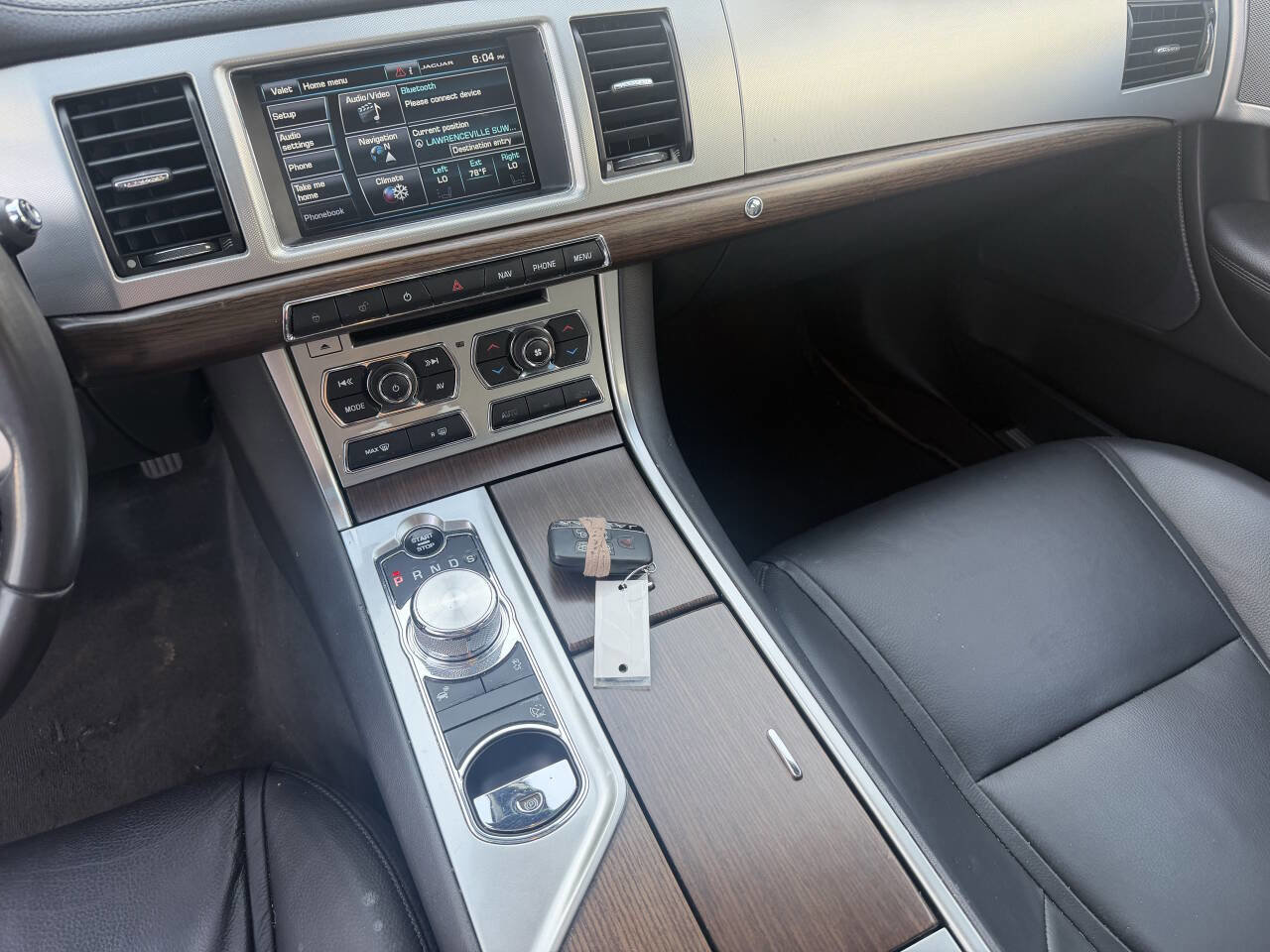 Used 2014 Jaguar XF RWD image 14