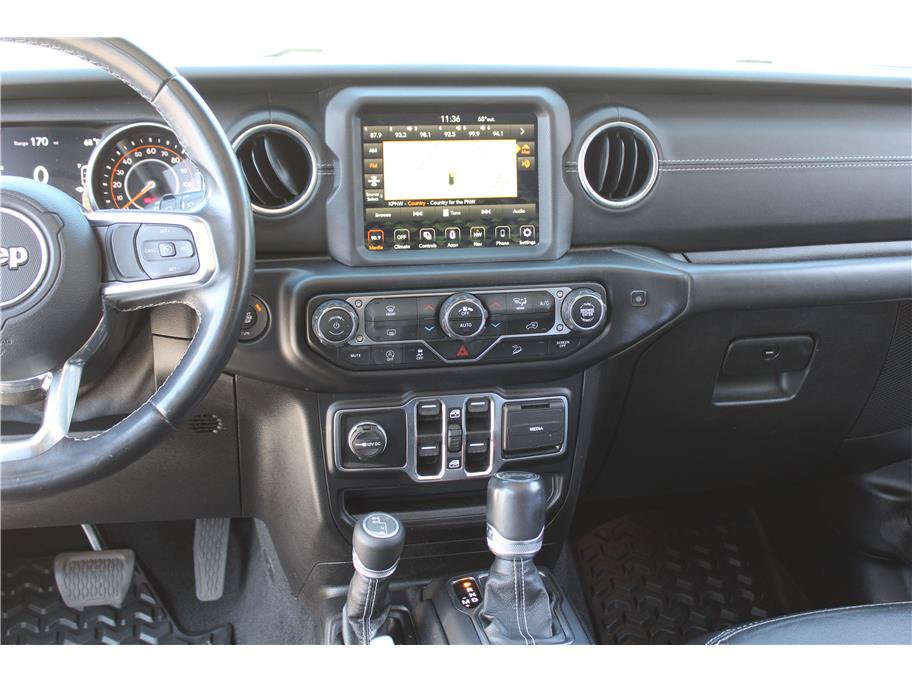Used 2020 Jeep Wrangler Unlimited Sahara AWD/4WD image 21
