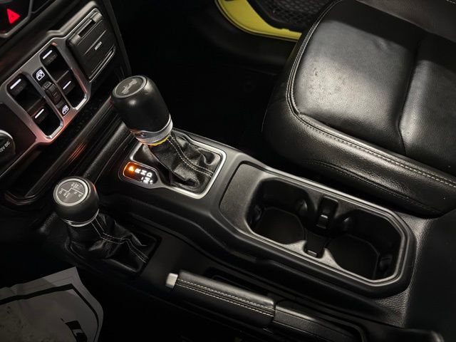 Used 2023 Jeep Wrangler Unlimited Sahara w/ Cold Weather Group AWD/4WD image 21