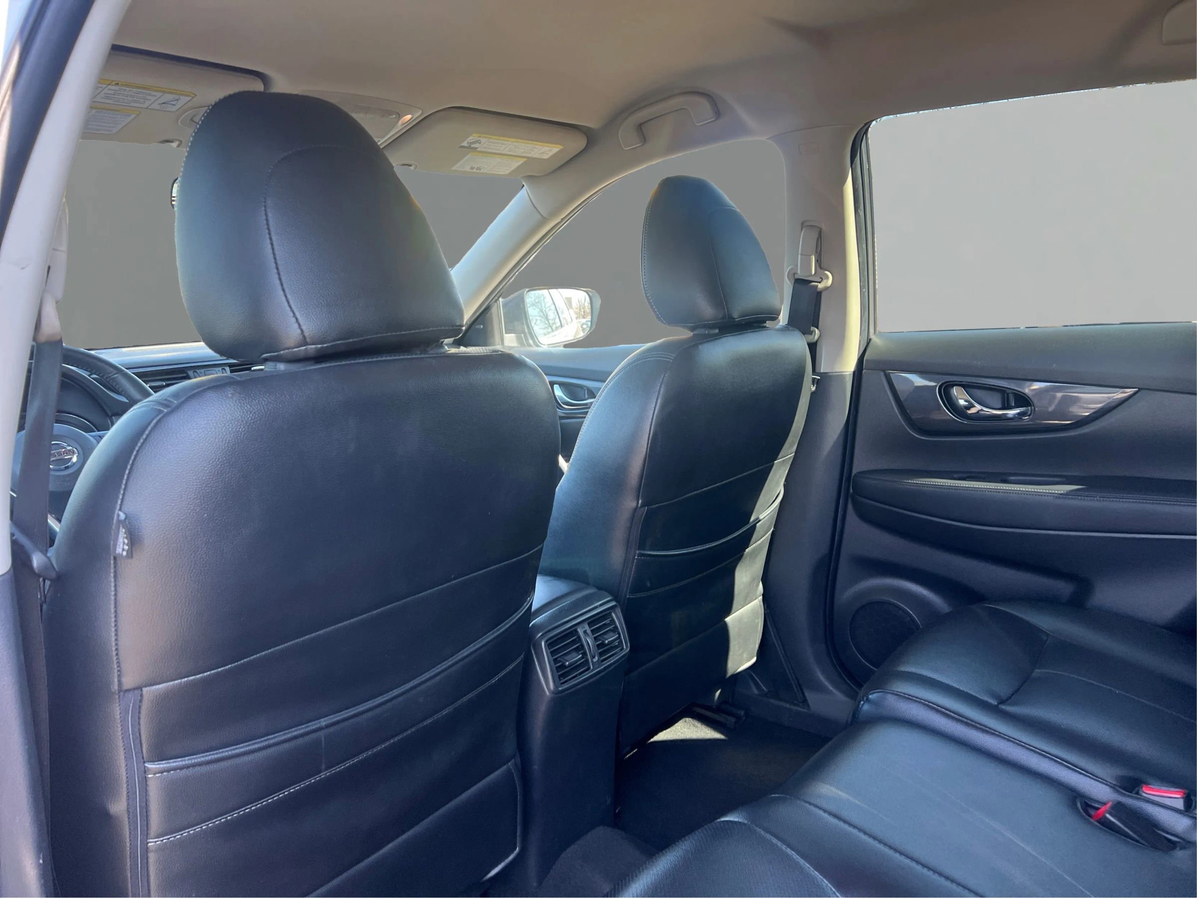 Used 2019 Nissan Rogue SV image 10