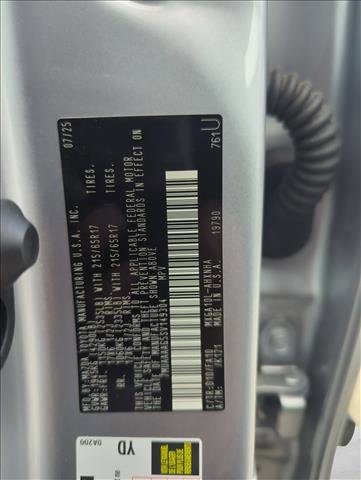 Used 2025 Toyota Corolla Cross L image 25