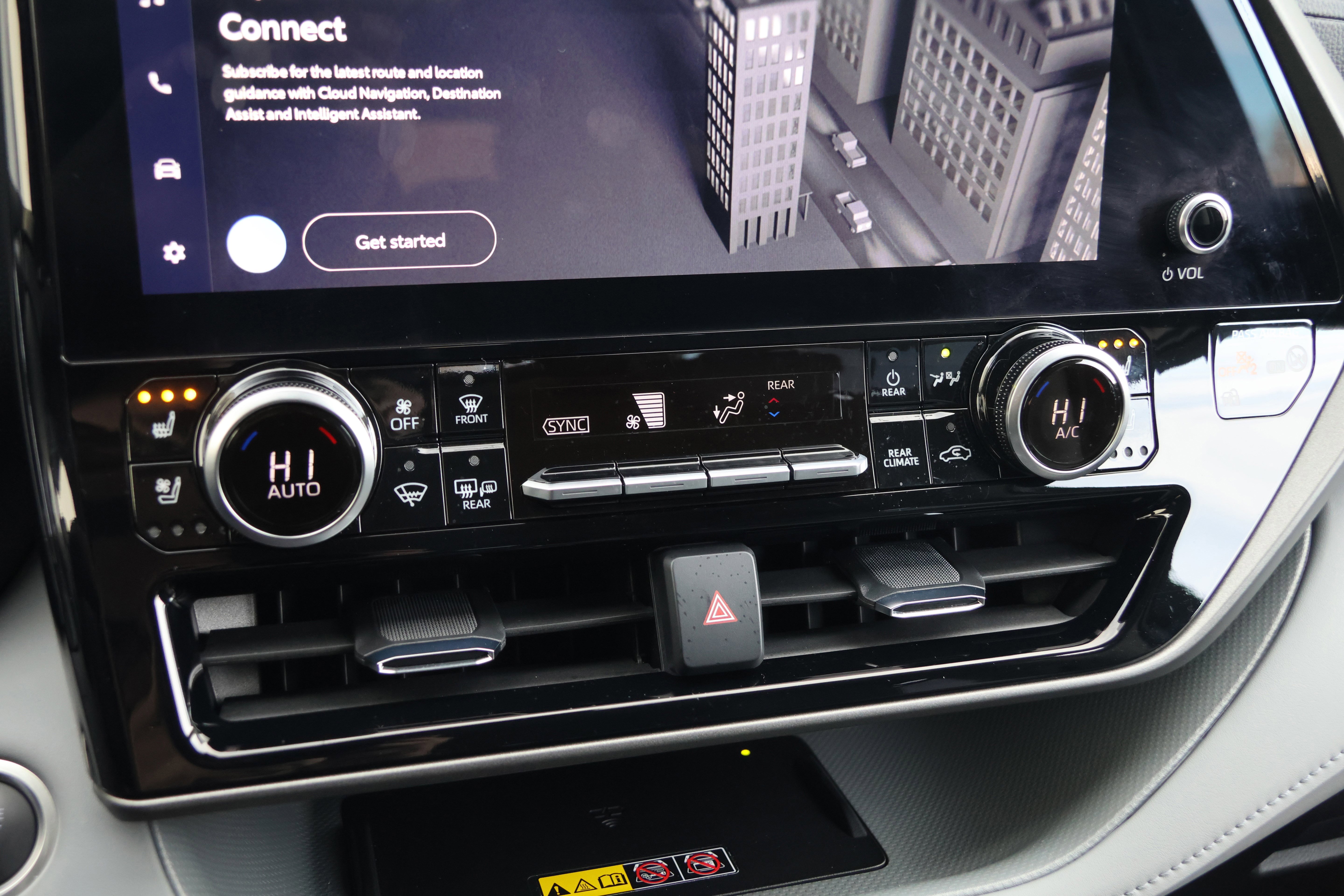 Used 2025 Toyota Highlander Limited image 25