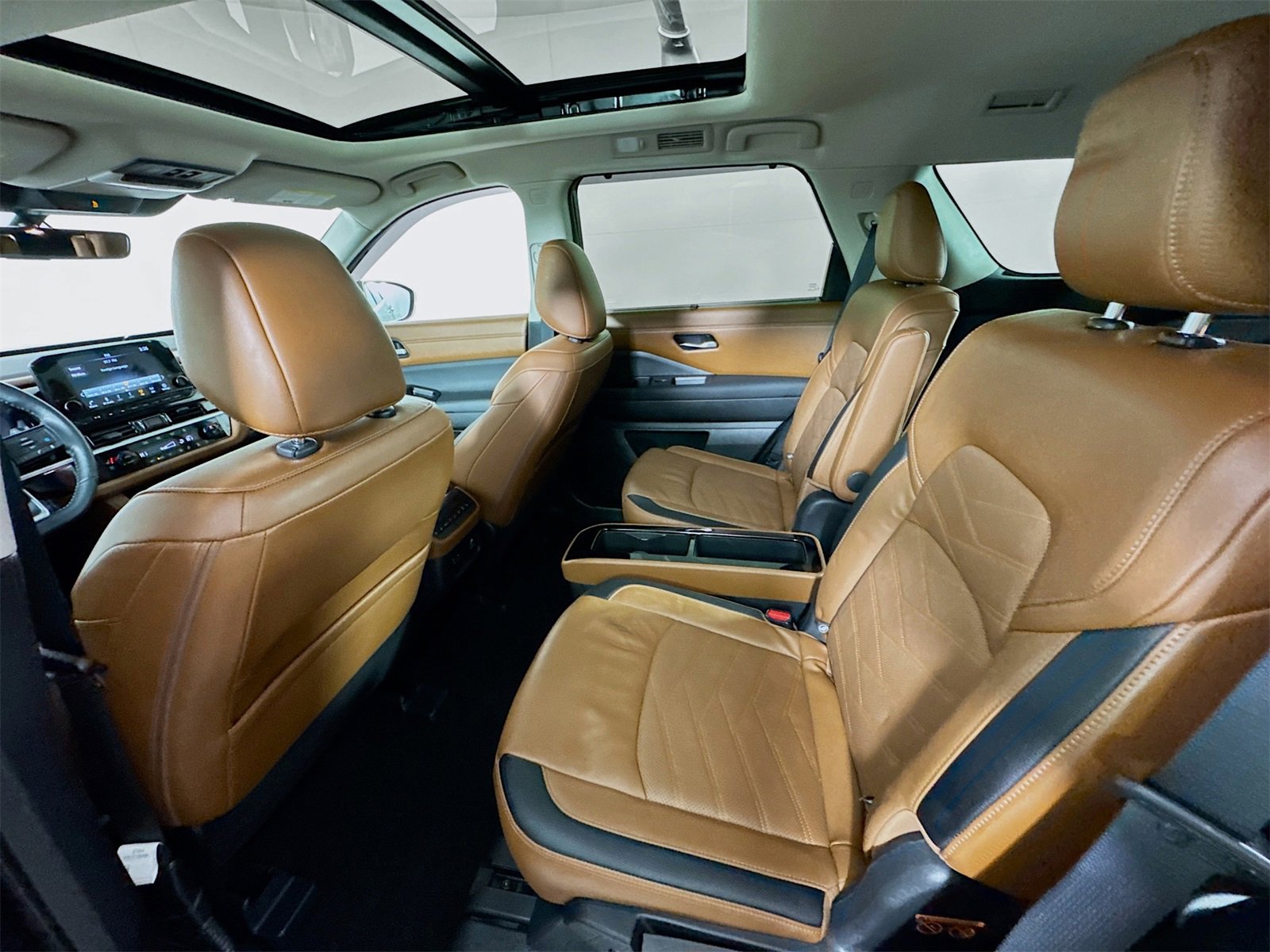 Used 2023 Nissan Pathfinder Platinum image 22