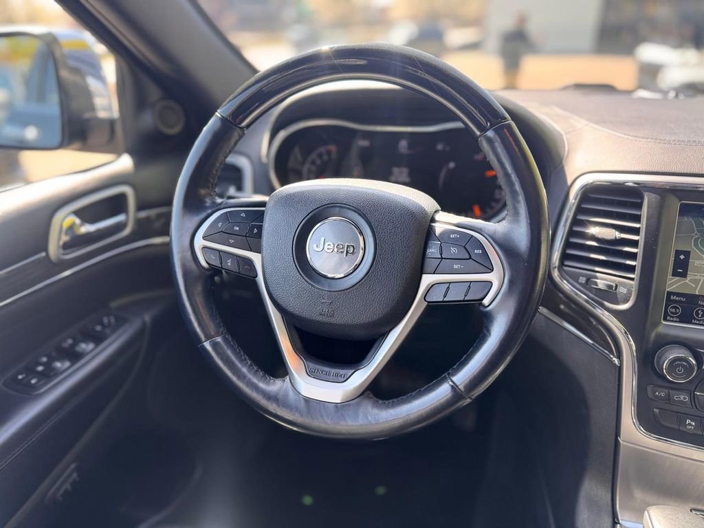 Used 2018 Jeep Grand Cherokee Overland AWD/4WD image 21