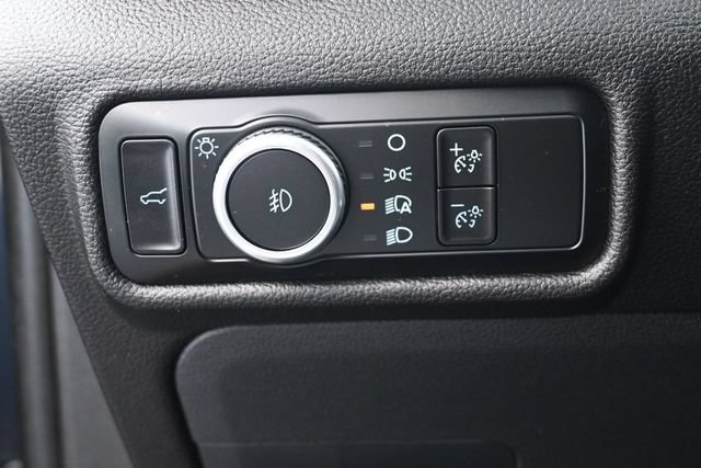 Used 2023 Ford Explorer XLT w/ Equipment Group 202A AWD/4WD image 15
