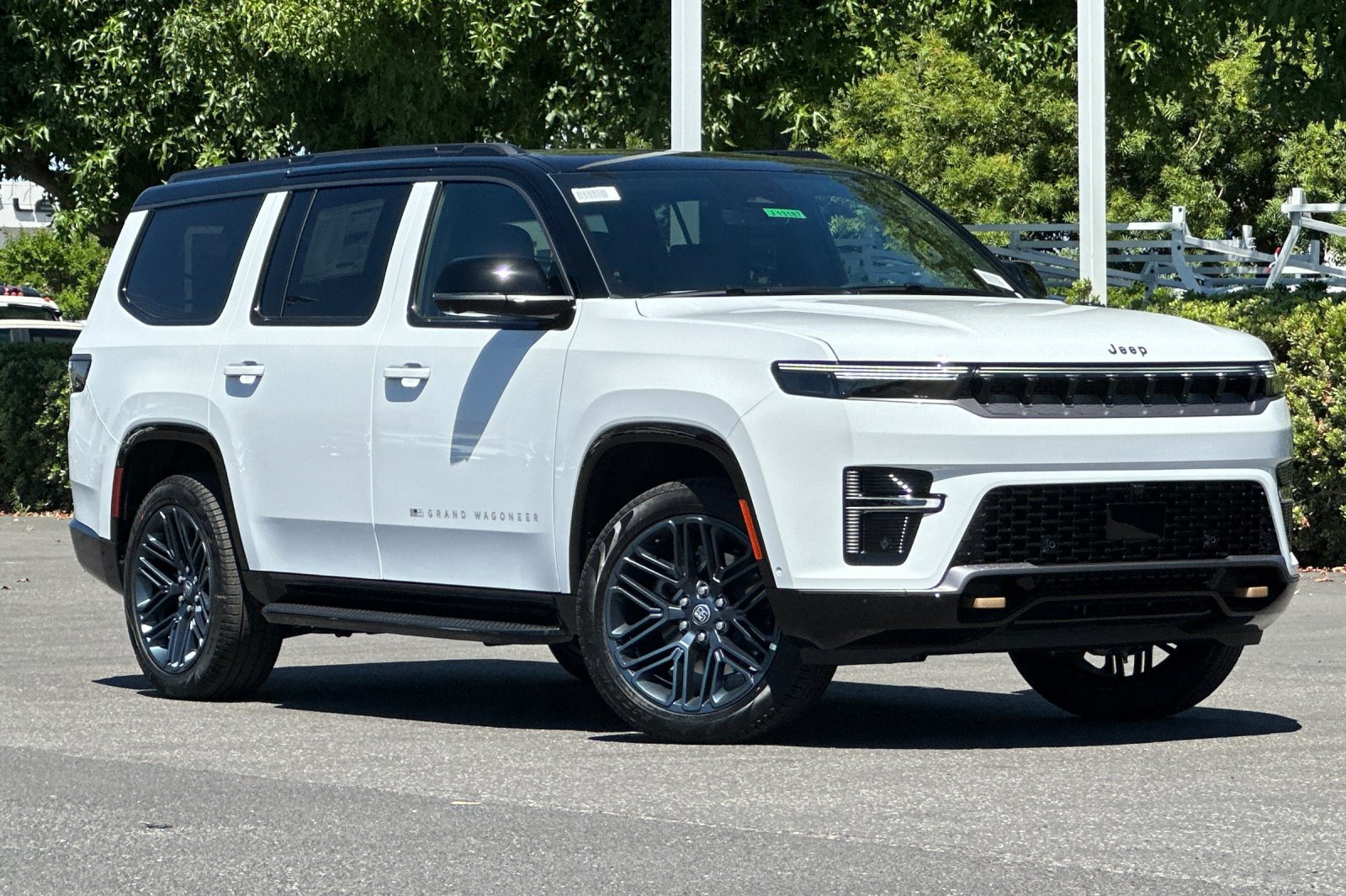 New 2026 Jeep Grand Wagoneer 4WD image 2