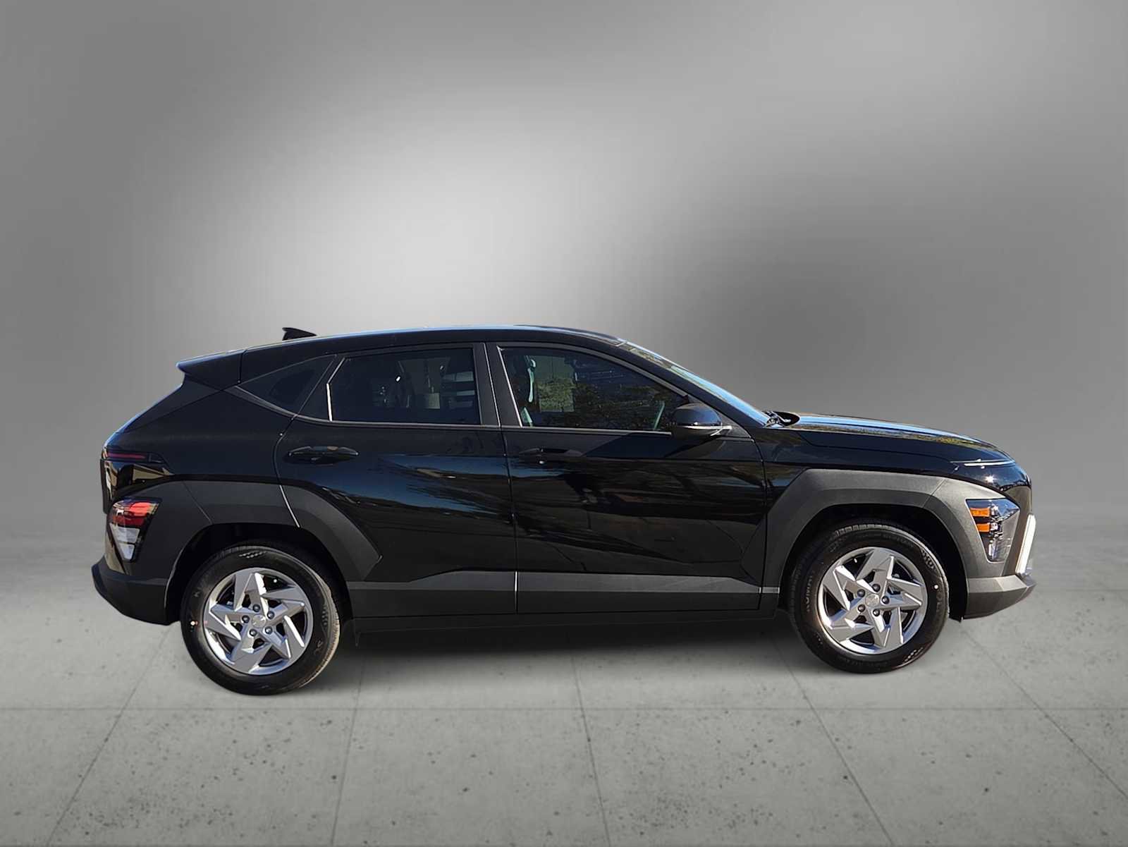 New 2026 Hyundai Kona SE image 9