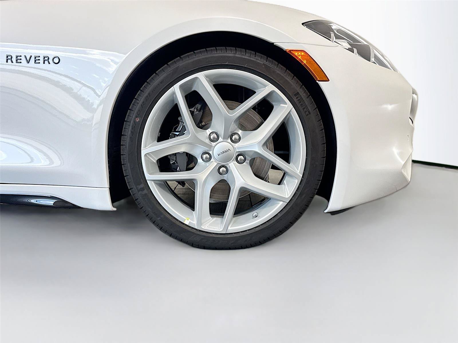 New 2025 Karma Revero Luxury RWD image 31
