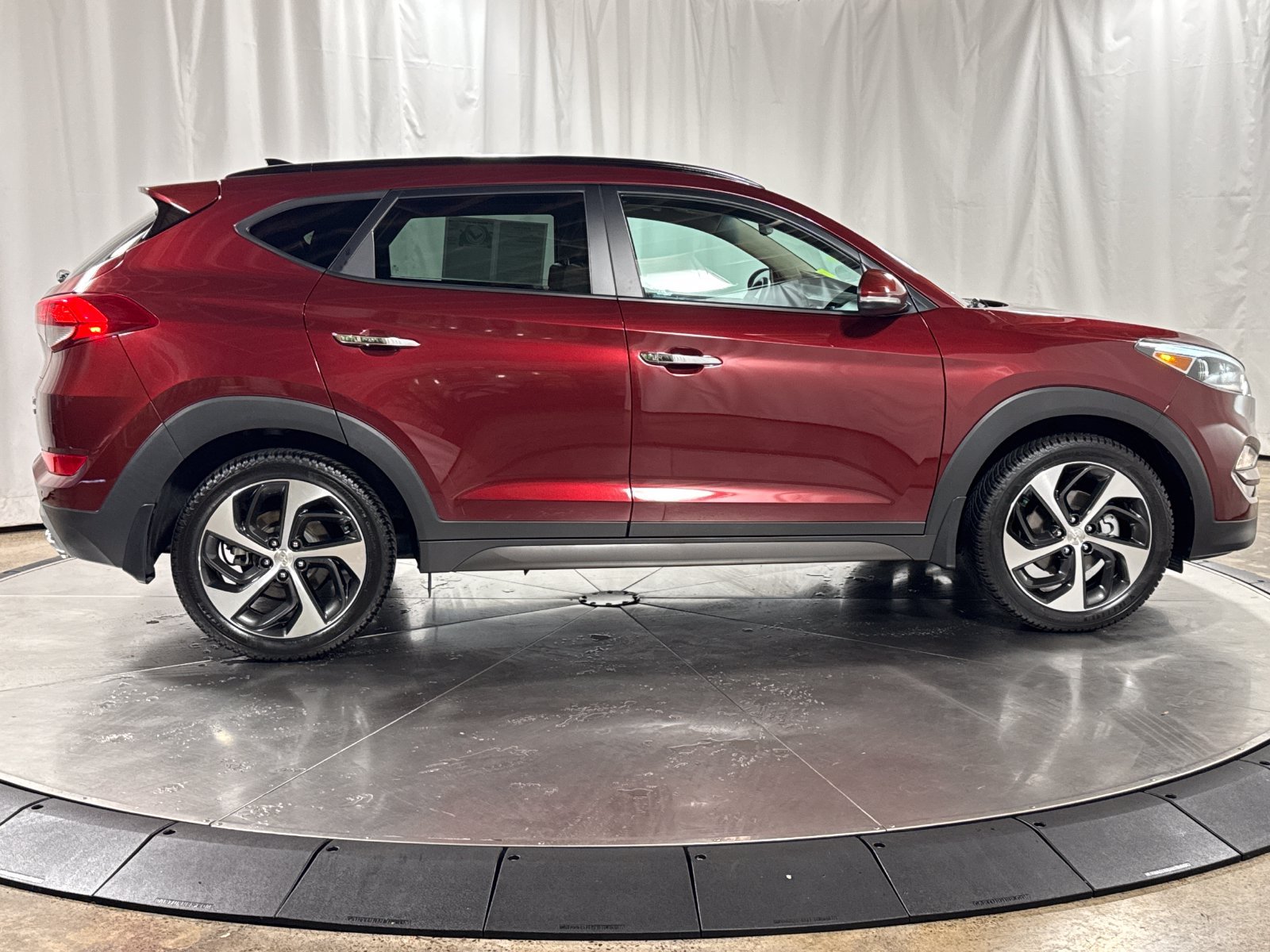 Used 2016 Hyundai Tucson Limited w/ Option Group 03 AWD/4WD image 6