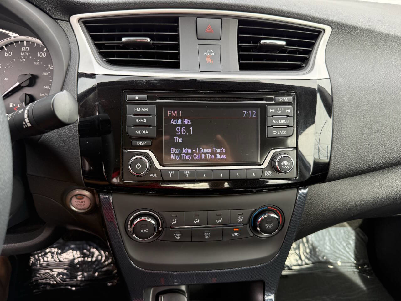 Used 2017 Nissan Sentra SR image 23