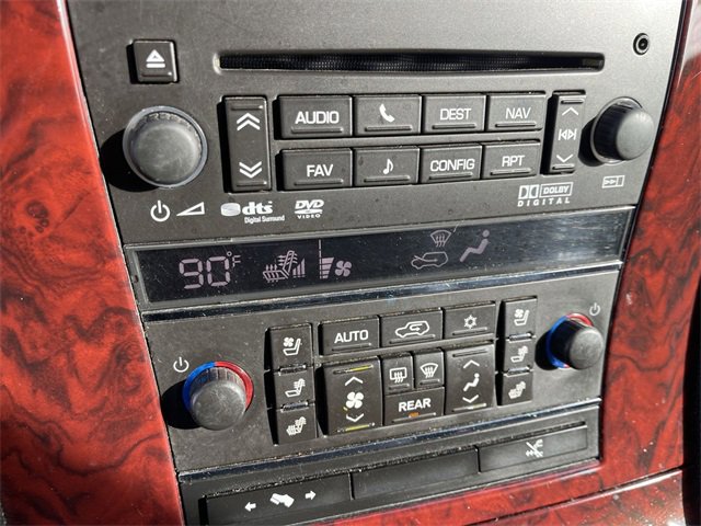 Used 2014 Cadillac Escalade Premium image 19