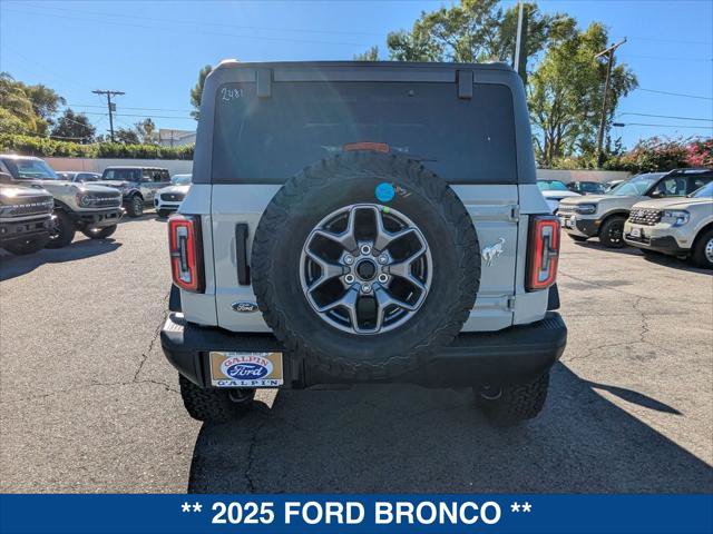 New 2025 Ford Bronco Badlands AWD/4WD image 4