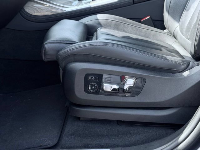 Used 2019 BMW X7 xDrive50i w/ M Sport Package AWD/4WD image 23