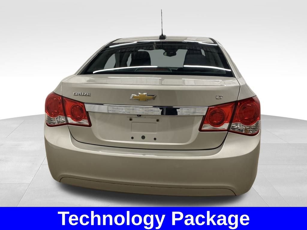 Used 2016 Chevrolet Cruze LT w/ Technology Package image 5