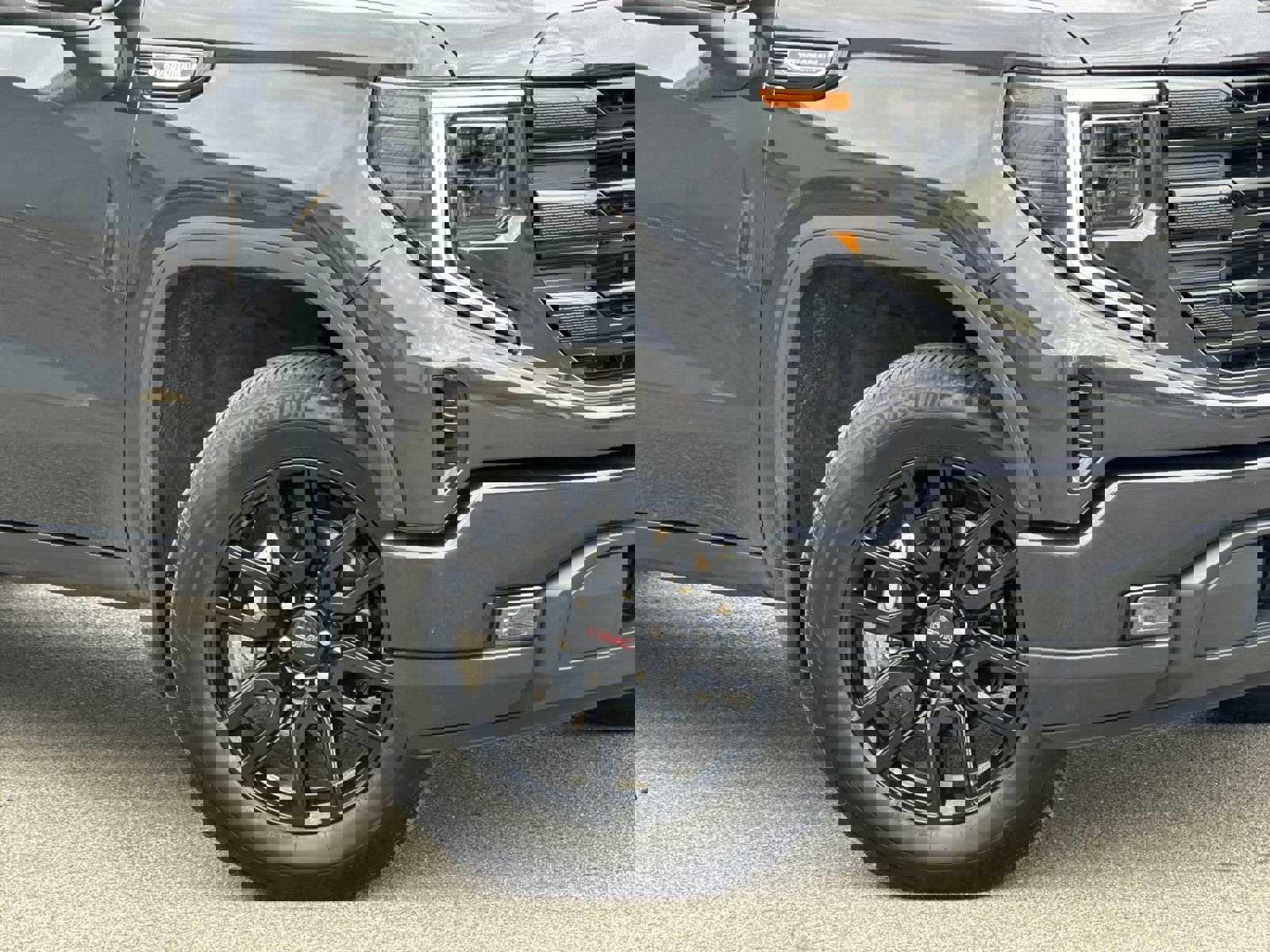 Used 2025 GMC Sierra 1500 Elevation image 13