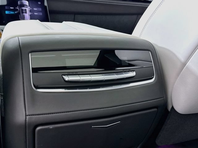 Used 2026 Cadillac Escalade ESV Platinum Sport w/ LPO, Floor Liner Package AWD/4WD image 28