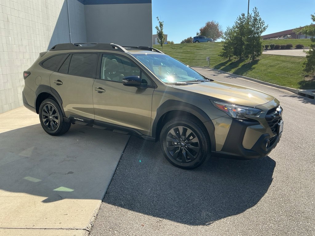 Certified 2024 Subaru Outback Onyx Edition AWD/4WD image 16