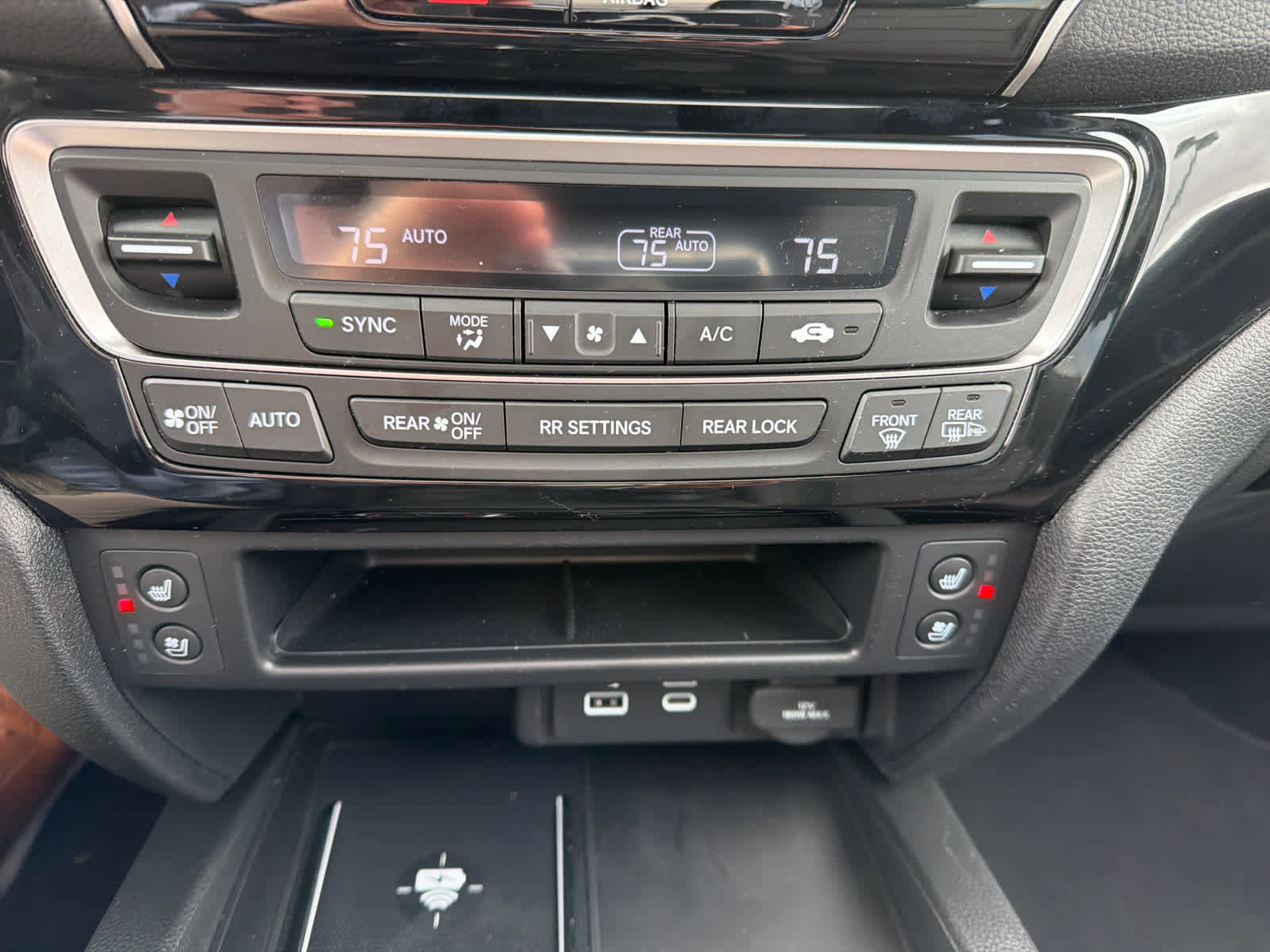 Used 2025 Honda Ridgeline Black Edition image 25