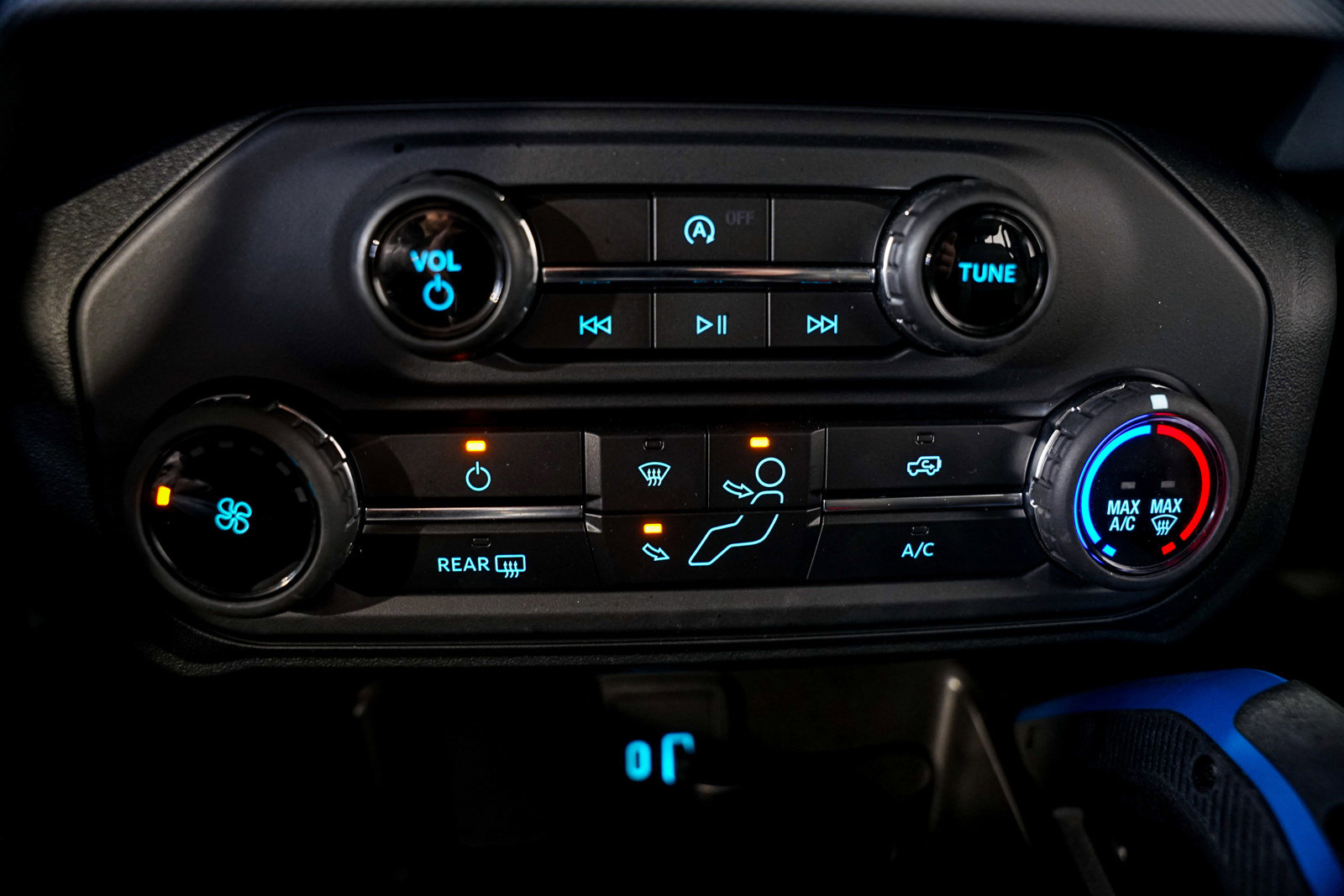 Used 2022 Ford Bronco Black Diamond image 14